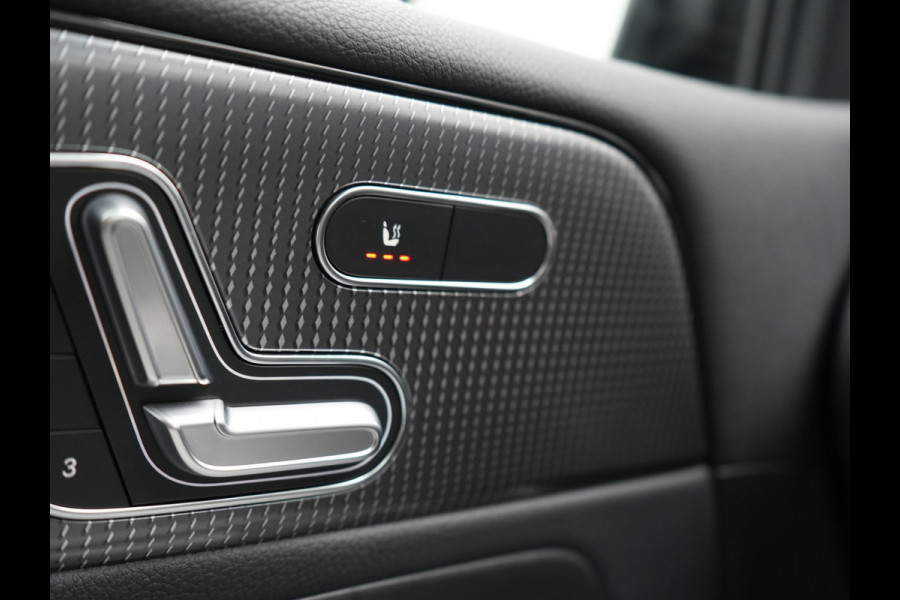 Mercedes-Benz B-Klasse 250 e Advantage PHEV 218pk Dealer O.H. | Trekhaak Af Fabriek | Adaptive Cruise | Head Up | Burmester Audio | Camera | Lederen Sportstoelen Memory & Verwarmd | BLIS | Apple Carplay | Widescreen Navi | DAB | Plug In Hybrid |