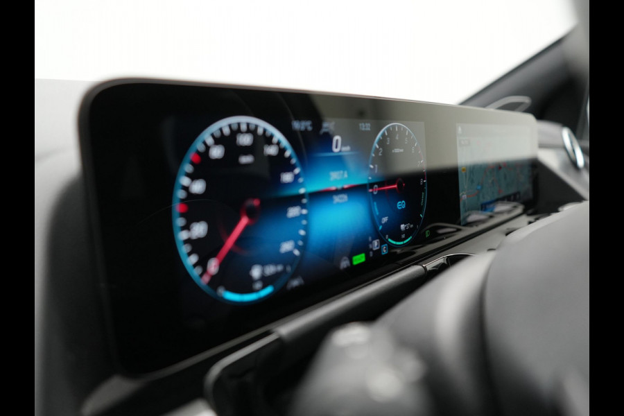 Mercedes-Benz B-Klasse 250 e Advantage PHEV 218pk Dealer O.H. | Trekhaak Af Fabriek | Adaptive Cruise | Head Up | Burmester Audio | Camera | Lederen Sportstoelen Memory & Verwarmd | BLIS | Apple Carplay | Widescreen Navi | DAB | Plug In Hybrid |