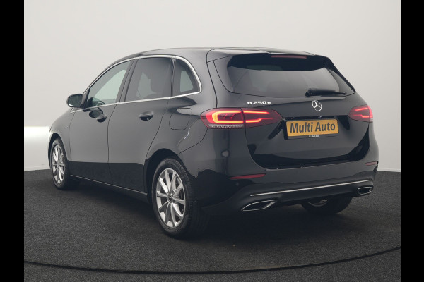 Mercedes-Benz B-Klasse 250 e Advantage PHEV 218pk Dealer O.H. | Trekhaak Af Fabriek | Adaptive Cruise | Head Up | Burmester Audio | Camera | Lederen Sportstoelen Memory & Verwarmd | BLIS | Apple Carplay | Widescreen Navi | DAB | Plug In Hybrid |