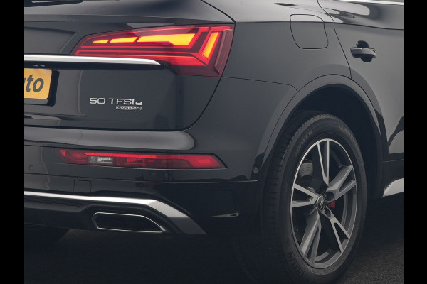 Audi Q5 50 TFSI e 2x S Line PHEV 300pk Dealer O.H. | Panodak | 360 Camera | Head Up | Lederen Sportstoelen Verwarmd | Keyless | Apple Carplay | Cruise Control | Virtual Cockpit | Navigatie | DAB | 19"L.M | Plug In Hybrid |