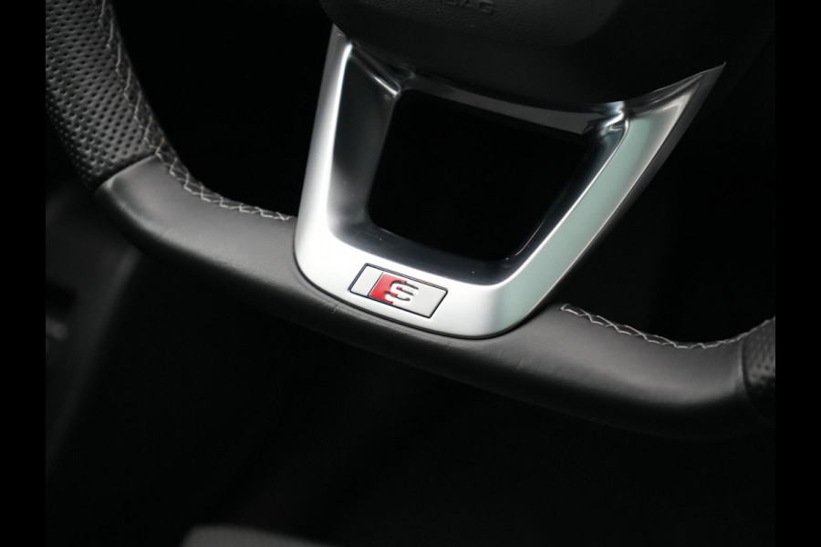Audi Q5 50 TFSI e 2x S Line PHEV 300pk Dealer O.H. | Panodak | 360 Camera | Head Up | Lederen Sportstoelen Verwarmd | Keyless | Apple Carplay | Cruise Control | Virtual Cockpit | Navigatie | DAB | 19"L.M | Plug In Hybrid |