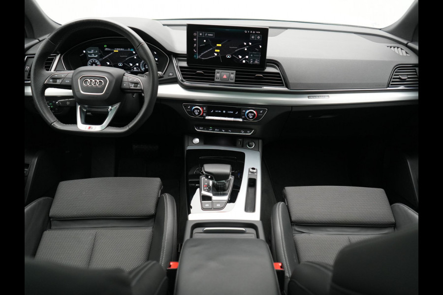 Audi Q5 50 TFSI e 2x S Line PHEV 300pk Dealer O.H. | Panodak | 360 Camera | Head Up | Lederen Sportstoelen Verwarmd | Keyless | Apple Carplay | Cruise Control | Virtual Cockpit | Navigatie | DAB | 19"L.M | Plug In Hybrid |