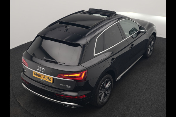 Audi Q5 50 TFSI e 2x S Line PHEV 300pk Dealer O.H. | Panodak | 360 Camera | Head Up | Lederen Sportstoelen Verwarmd | Keyless | Apple Carplay | Cruise Control | Virtual Cockpit | Navigatie | DAB | 19"L.M | Plug In Hybrid |