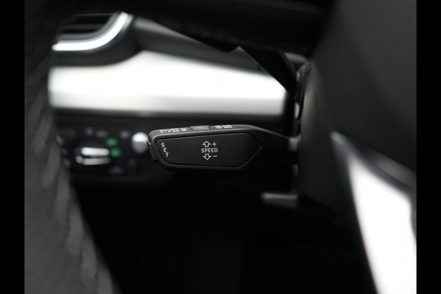 Audi Q5 50 TFSI e 2x S Line PHEV 300pk Dealer O.H. | Panodak | 360 Camera | Head Up | Lederen Sportstoelen Verwarmd | Keyless | Apple Carplay | Cruise Control | Virtual Cockpit | Navigatie | DAB | 19"L.M | Plug In Hybrid |
