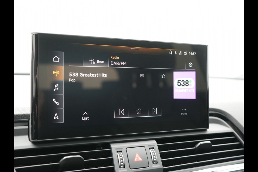 Audi Q5 50 TFSI e 2x S Line PHEV 300pk Dealer O.H. | Panodak | 360 Camera | Head Up | Lederen Sportstoelen Verwarmd | Keyless | Apple Carplay | Cruise Control | Virtual Cockpit | Navigatie | DAB | 19"L.M | Plug In Hybrid |
