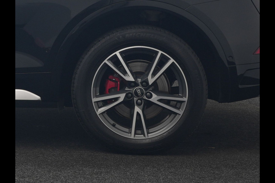 Audi Q5 50 TFSI e 2x S Line PHEV 300pk Dealer O.H. | Panodak | 360 Camera | Head Up | Lederen Sportstoelen Verwarmd | Keyless | Apple Carplay | Cruise Control | Virtual Cockpit | Navigatie | DAB | 19"L.M | Plug In Hybrid |