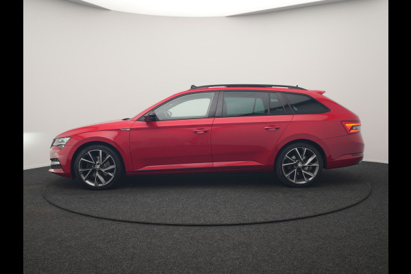 Škoda Superb Combi 1.4 TSI iV Sportline Business PHEV 218pk Dealer O.H. | Trekhaak Af Fabriek | Panodak | Adaptive Cruise | Camera | Canton Audio | Alcantara Sportstoelen Memory & Verwarmd | Stuur Verwarmd | Sfeerverlichting | Keyless | BLIS | Crystal LED | Plug In Hybrid |