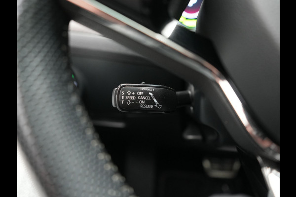 Škoda Superb Combi 1.4 TSI iV Sportline Business PHEV 218pk Dealer O.H. | Trekhaak Af Fabriek | Panodak | Adaptive Cruise | Camera | Canton Audio | Alcantara Sportstoelen Memory & Verwarmd | Stuur Verwarmd | Sfeerverlichting | Keyless | BLIS | Crystal LED | Plug In Hybrid |