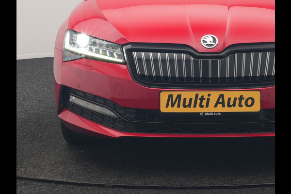 Škoda Superb Combi 1.4 TSI iV Sportline Business PHEV 218pk Dealer O.H. | Trekhaak Af Fabriek | Panodak | Adaptive Cruise | Camera | Canton Audio | Alcantara Sportstoelen Memory & Verwarmd | Stuur Verwarmd | Sfeerverlichting | Keyless | BLIS | Crystal LED | Plug In Hybrid |