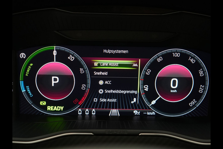 Škoda Superb Combi 1.4 TSI iV Sportline Business PHEV 218pk Dealer O.H. | Trekhaak Af Fabriek | Panodak | Adaptive Cruise | Camera | Canton Audio | Alcantara Sportstoelen Memory & Verwarmd | Stuur Verwarmd | Sfeerverlichting | Keyless | BLIS | Crystal LED | Plug In Hybrid |