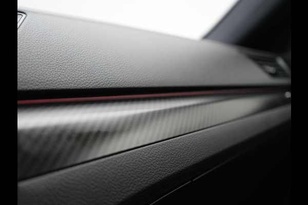 Škoda Superb Combi 1.4 TSI iV Sportline Business PHEV 218pk Dealer O.H. | Trekhaak Af Fabriek | Panodak | Adaptive Cruise | Camera | Canton Audio | Alcantara Sportstoelen Memory & Verwarmd | Stuur Verwarmd | Sfeerverlichting | Keyless | BLIS | Crystal LED | Plug In Hybrid |