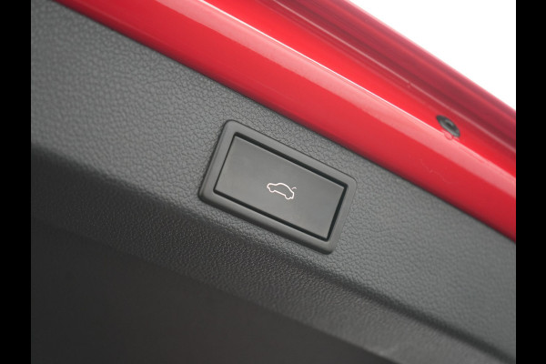 Škoda Superb Combi 1.4 TSI iV Sportline Business PHEV 218pk Dealer O.H. | Trekhaak Af Fabriek | Panodak | Adaptive Cruise | Camera | Canton Audio | Alcantara Sportstoelen Memory & Verwarmd | Stuur Verwarmd | Sfeerverlichting | Keyless | BLIS | Crystal LED | Plug In Hybrid |