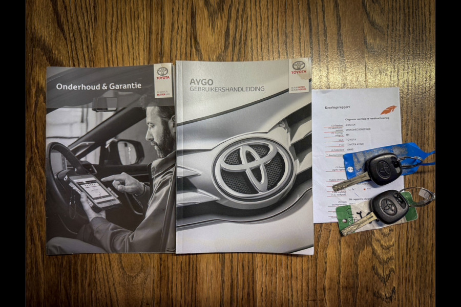 Toyota Aygo 1.0 VVT-i x - Cruise Control, Isofix, Goed onderhouden!