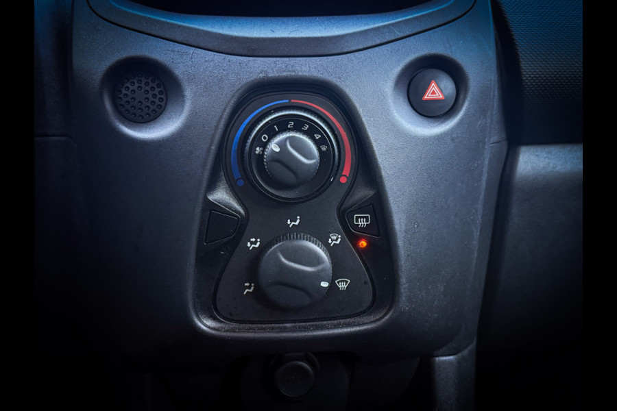 Toyota Aygo 1.0 VVT-i x - Cruise Control, Isofix, Goed onderhouden!