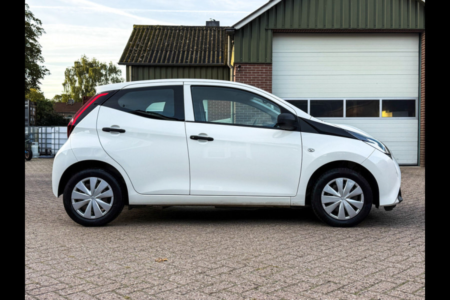 Toyota Aygo 1.0 VVT-i x - Cruise Control, Isofix, Goed onderhouden!