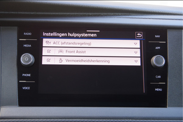 Volkswagen Transporter 2.0 TDI L2 3-ZITS, 150PK AUT. LED, 2X SCHUIFDEUR, TREKHAAK, STANDKACHEL, STOELVERWARMING, CAMERA, ADAPT. CRUISE, AIRCO, DUBBELE