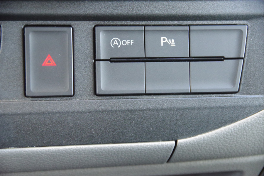 Volkswagen Transporter 2.0 TDI L2 3-ZITS, 150PK AUT. LED, 2X SCHUIFDEUR, TREKHAAK, STANDKACHEL, STOELVERWARMING, CAMERA, ADAPT. CRUISE, AIRCO, DUBBELE