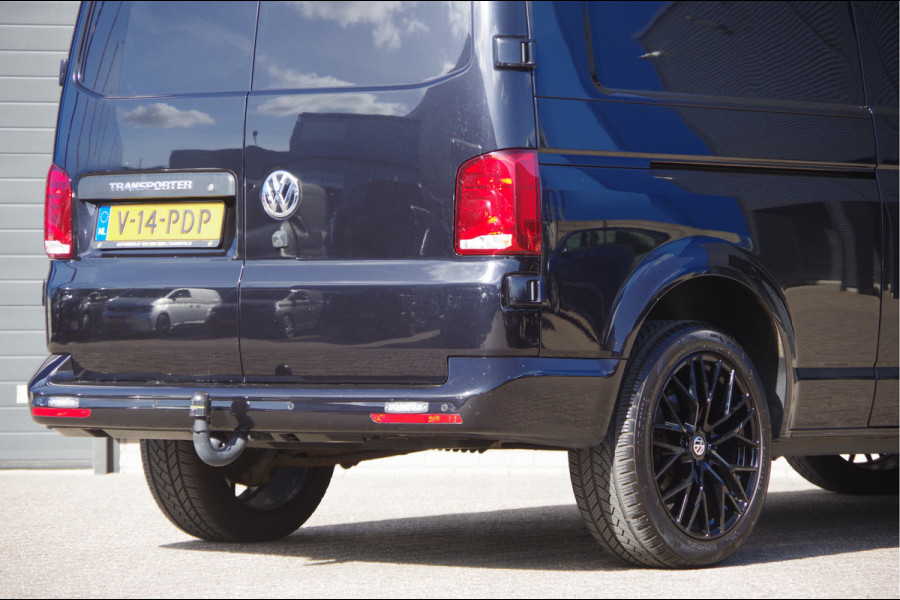 Volkswagen Transporter 2.0 TDI L2 3-ZITS, 150PK AUT. LED, 2X SCHUIFDEUR, TREKHAAK, STANDKACHEL, STOELVERWARMING, CAMERA, ADAPT. CRUISE, AIRCO, DUBBELE