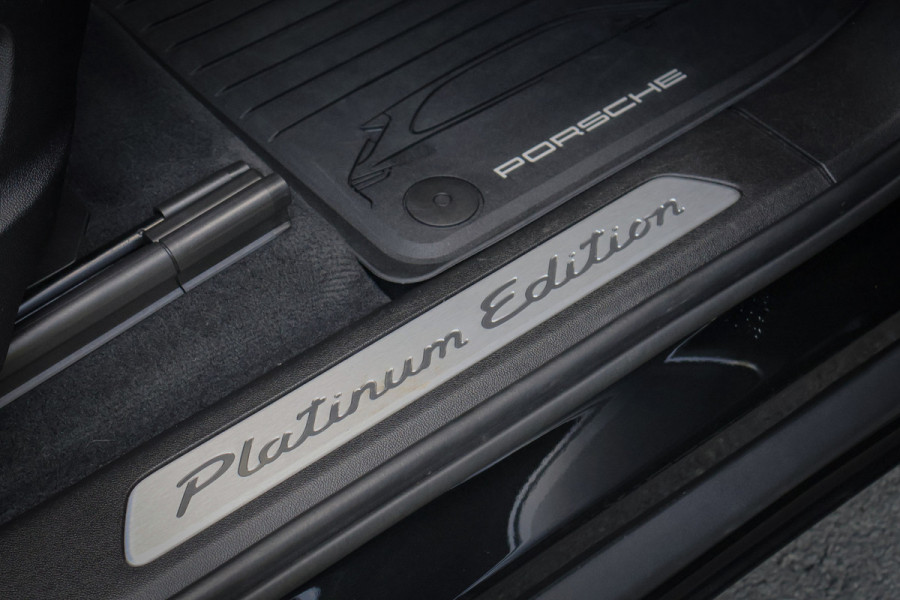 Porsche Cayenne 3.0 E-Hybrid Platinum Edition BTW AUTO | TECHART VOORSPOILER | CARBON | BURMESTER | STOELVERKOELING & VERWARMING | HEAD UP | PLA BTW AUTO | TECHART VOORSPOILER | CARBON | BURMESTER | STOELVERKOELING & VERWARMING | HEAD UP | PLATINUM EDITION |