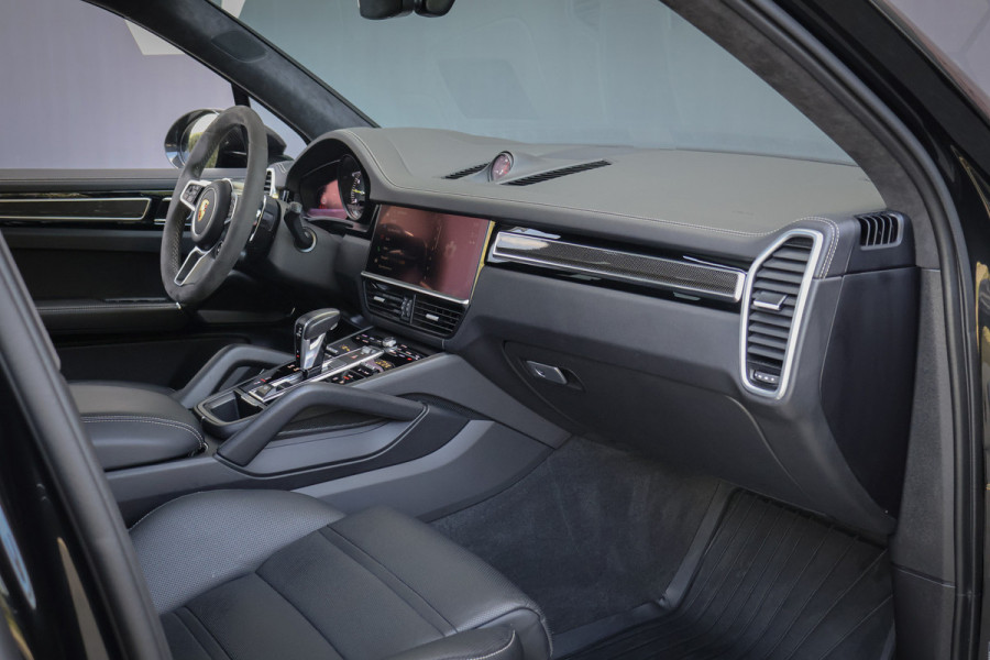 Porsche Cayenne 3.0 E-Hybrid Platinum Edition BTW AUTO | TECHART VOORSPOILER | CARBON | BURMESTER | STOELVERKOELING & VERWARMING | HEAD UP | PLA BTW AUTO | TECHART VOORSPOILER | CARBON | BURMESTER | STOELVERKOELING & VERWARMING | HEAD UP | PLATINUM EDITION |