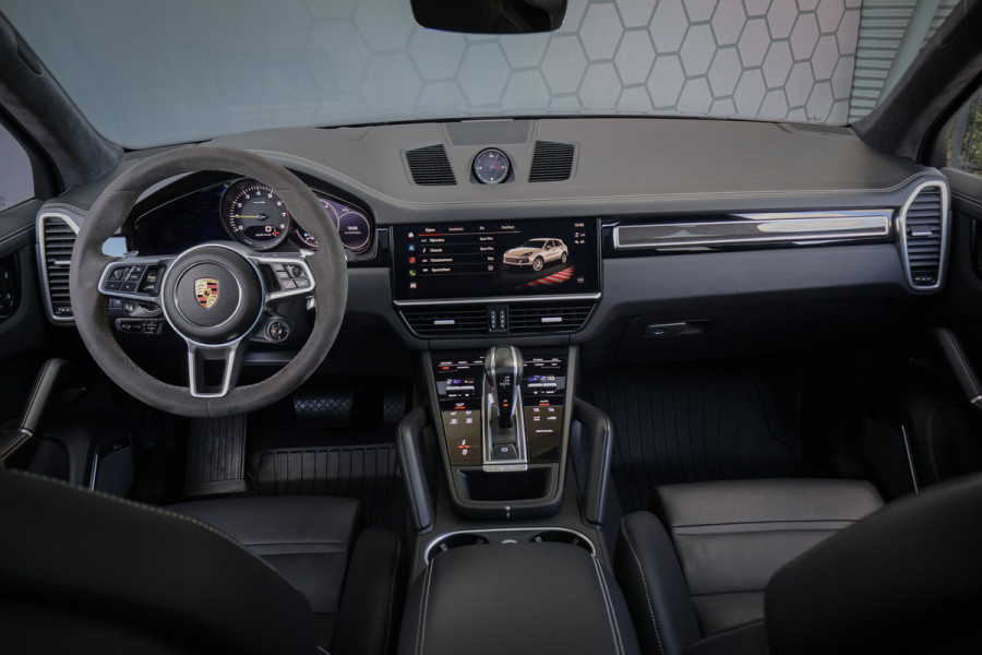 Porsche Cayenne 3.0 E-Hybrid Platinum Edition BTW AUTO | TECHART VOORSPOILER | CARBON | BURMESTER | STOELVERKOELING & VERWARMING | HEAD UP | PLA BTW AUTO | TECHART VOORSPOILER | CARBON | BURMESTER | STOELVERKOELING & VERWARMING | HEAD UP | PLATINUM EDITION |