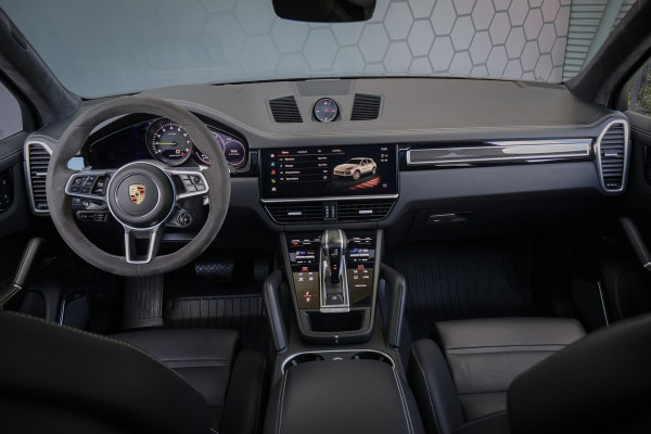Porsche Cayenne 3.0 E-Hybrid Platinum Edition BTW AUTO | TECHART VOORSPOILER | CARBON | BURMESTER | STOELVERKOELING & VERWARMING | HEAD UP | PLA BTW AUTO | TECHART VOORSPOILER | CARBON | BURMESTER | STOELVERKOELING & VERWARMING | HEAD UP | PLATINUM EDITION |