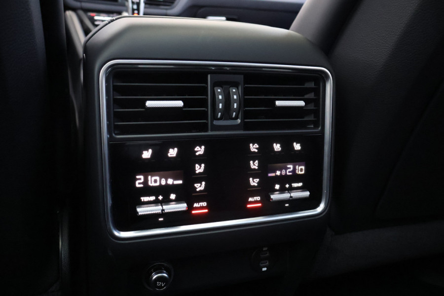 Porsche Cayenne 3.0 E-Hybrid Platinum Edition BTW AUTO | TECHART VOORSPOILER | CARBON | BURMESTER | STOELVERKOELING & VERWARMING | HEAD UP | PLA BTW AUTO | TECHART VOORSPOILER | CARBON | BURMESTER | STOELVERKOELING & VERWARMING | HEAD UP | PLATINUM EDITION |