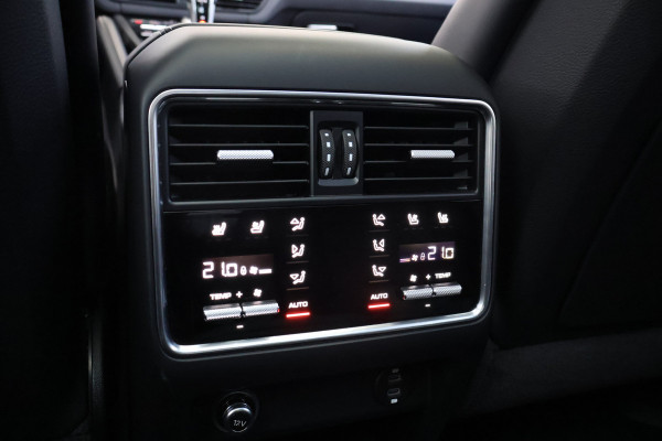 Porsche Cayenne 3.0 E-Hybrid Platinum Edition BTW AUTO | TECHART VOORSPOILER | CARBON | BURMESTER | STOELVERKOELING & VERWARMING | HEAD UP | PLA BTW AUTO | TECHART VOORSPOILER | CARBON | BURMESTER | STOELVERKOELING & VERWARMING | HEAD UP | PLATINUM EDITION |