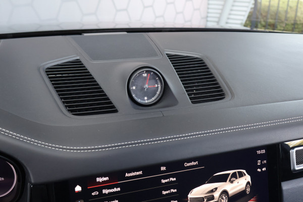 Porsche Cayenne 3.0 E-Hybrid Platinum Edition BTW AUTO | TECHART VOORSPOILER | CARBON | BURMESTER | STOELVERKOELING & VERWARMING | HEAD UP | PLA BTW AUTO | TECHART VOORSPOILER | CARBON | BURMESTER | STOELVERKOELING & VERWARMING | HEAD UP | PLATINUM EDITION |