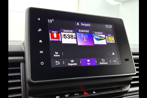 Renault Trafic 2.0 Blue dCi 110PK T30 L2H1 Advance Navigatie Camera Airco Trekhaak Lichtmetalen velgen