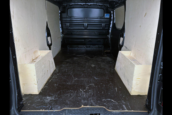 Renault Trafic 2.0 Blue dCi 110PK T30 L2H1 Advance Navigatie Camera Airco Trekhaak Lichtmetalen velgen