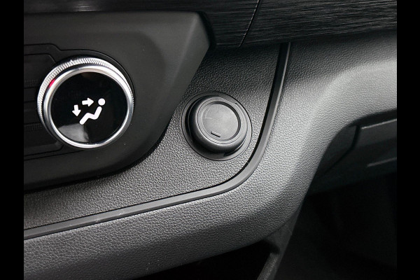 Renault Trafic 2.0 Blue dCi 110PK T30 L2H1 Advance Navigatie Camera Airco Trekhaak Lichtmetalen velgen