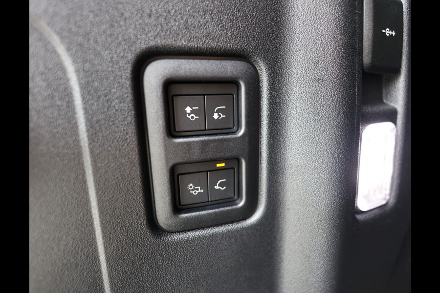 Land Rover Defender P300e X-Dynamic HSE | Meridian - HUD - Trekhaak