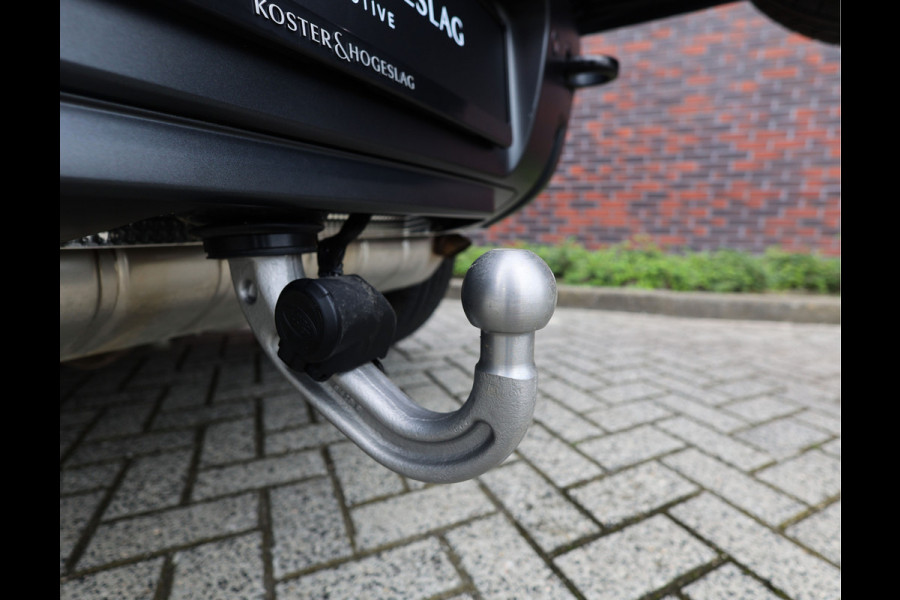 Land Rover Defender P300e X-Dynamic HSE | Meridian - HUD - Trekhaak
