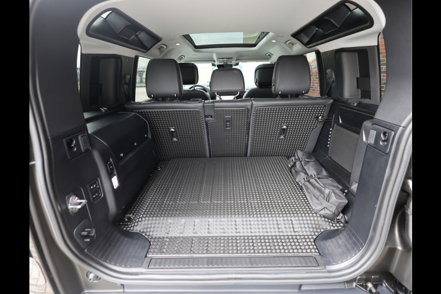 Land Rover Defender P300e X-Dynamic HSE | Meridian - HUD - Trekhaak