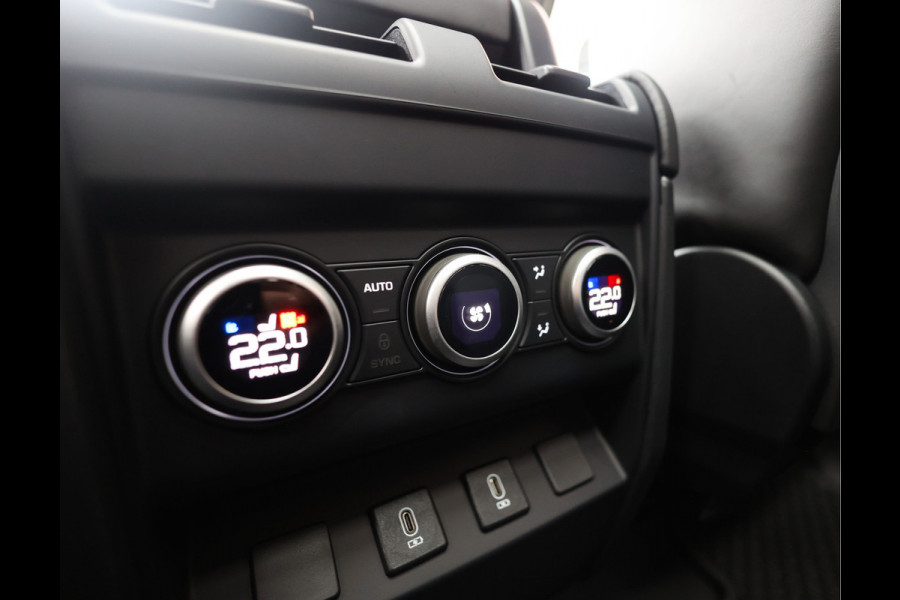 Land Rover Defender P300e X-Dynamic HSE | Meridian - HUD - Trekhaak