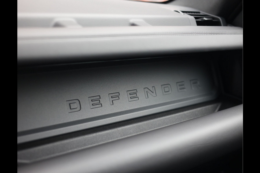 Land Rover Defender P300e X-Dynamic HSE | Meridian - HUD - Trekhaak
