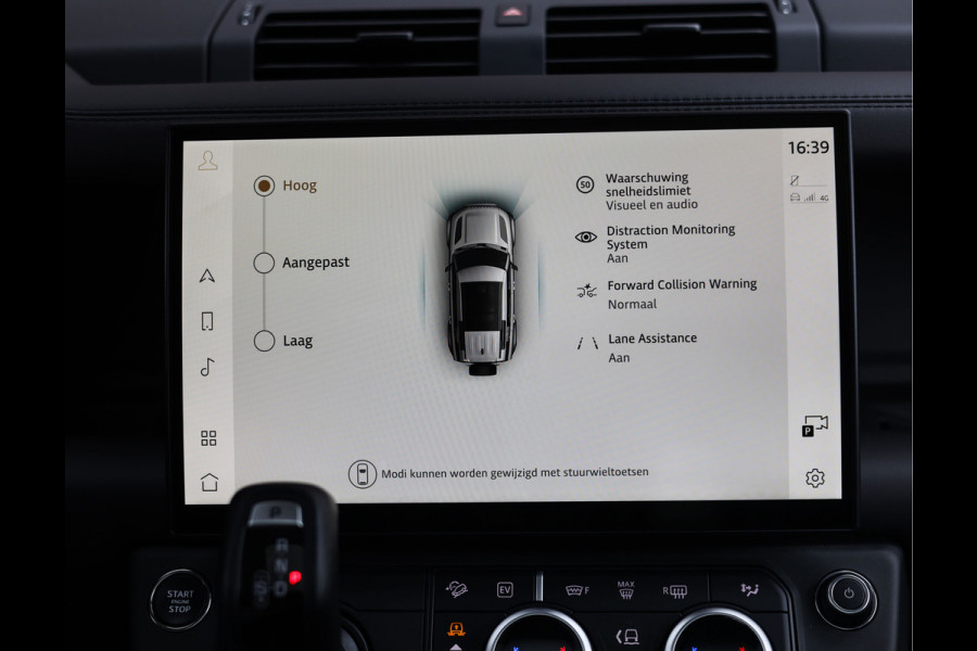 Land Rover Defender P300e X-Dynamic HSE | Meridian - HUD - Trekhaak