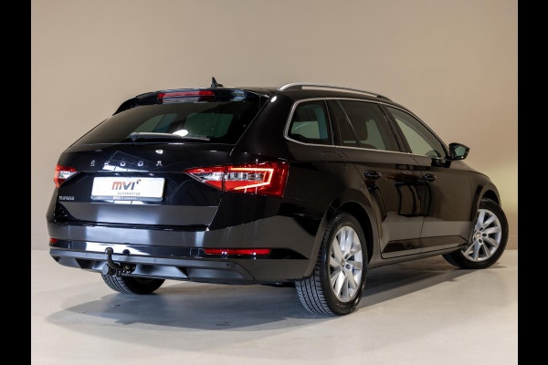 Škoda Superb Combi 1.5 TSI ACT Business Edition / 150pk / Trekhaak / NAP / Apple CarPlay /