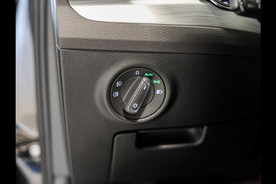 Škoda Superb Combi 1.5 TSI ACT Business Edition / 150pk / Trekhaak / NAP / Apple CarPlay /