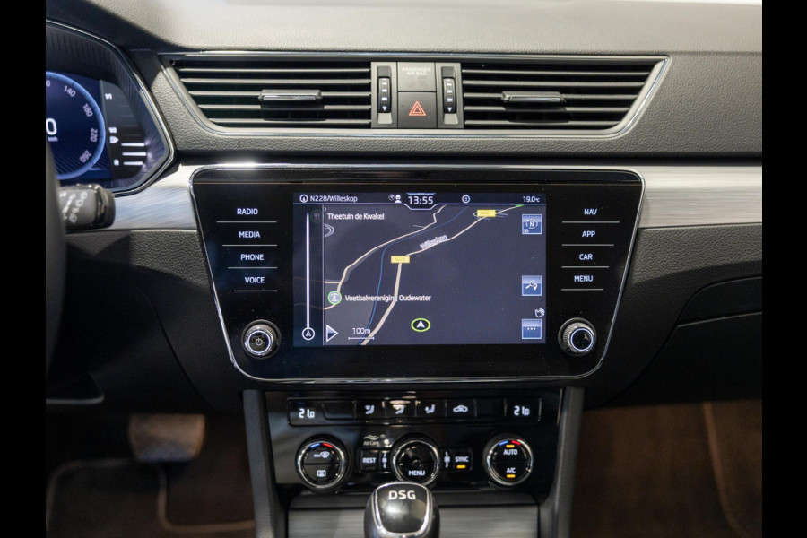Škoda Superb Combi 1.5 TSI ACT Business Edition / 150pk / Trekhaak / NAP / Apple CarPlay /