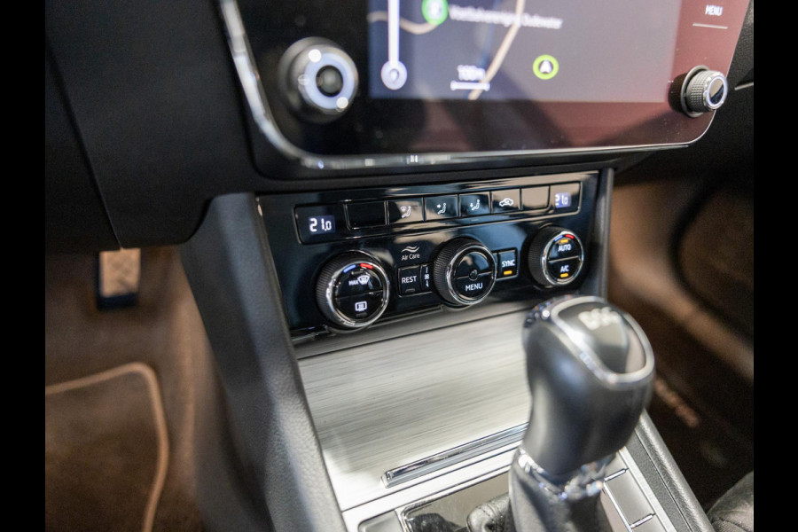 Škoda Superb Combi 1.5 TSI ACT Business Edition / 150pk / Trekhaak / NAP / Apple CarPlay /