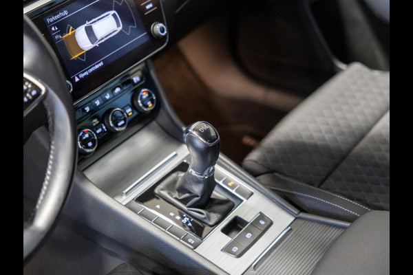 Škoda Superb Combi 1.5 TSI ACT Business Edition / 150pk / Trekhaak / NAP / Apple CarPlay /