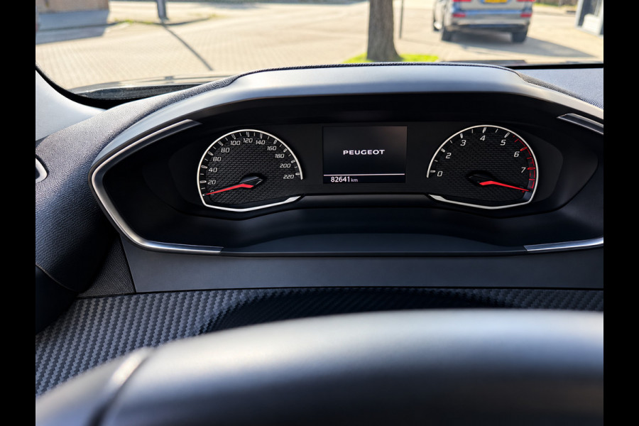 Peugeot 2008 1.2 PureTech Active Pack - AUTOMAAT I Apple CarPlay / Navigatie I Airco I LED I PDC I Sport velgen I