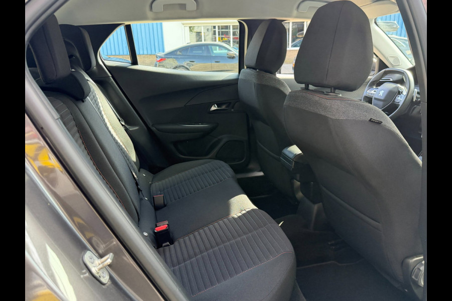 Peugeot 2008 1.2 PureTech Active Pack - AUTOMAAT I Apple CarPlay / Navigatie I Airco I LED I PDC I Sport velgen I