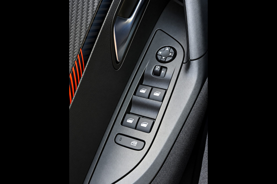 Peugeot 2008 1.2 PureTech Active Pack - AUTOMAAT I Apple CarPlay / Navigatie I Airco I LED I PDC I Sport velgen I