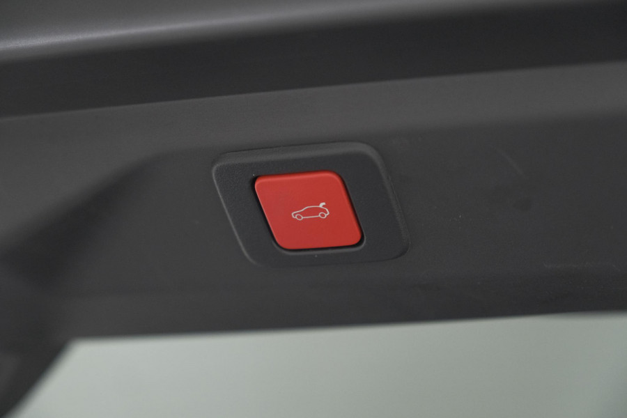 Peugeot 3008 1.2 Hybrid 145 GT | Elektrische Kofferklep | Camera | Adaptieve Cruise Control | Apple CarPlay