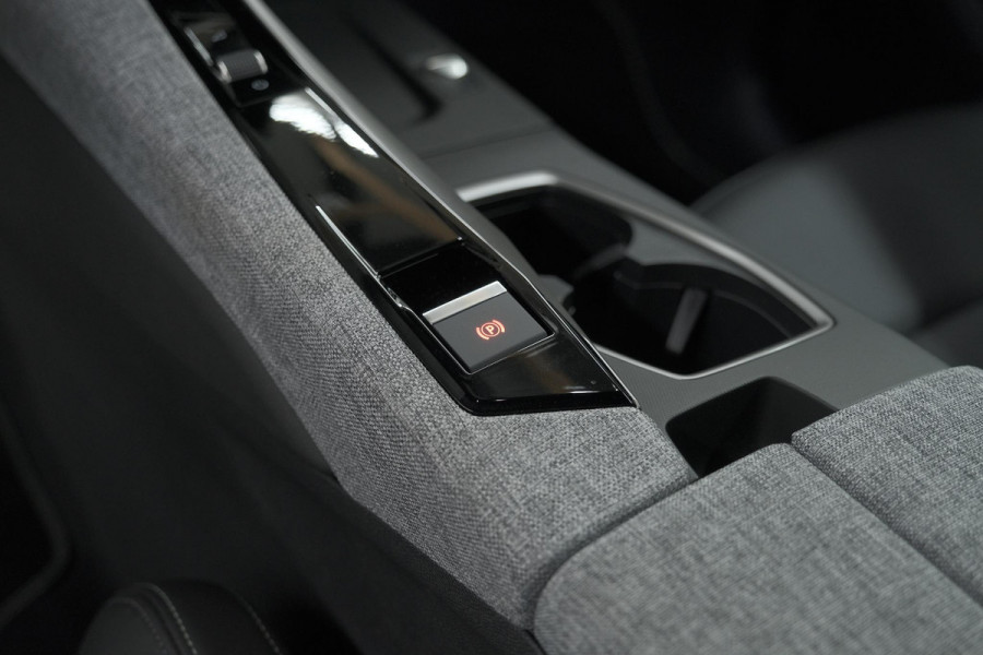 Peugeot 3008 1.2 Hybrid 145 GT | Elektrische Kofferklep | Camera | Adaptieve Cruise Control | Apple CarPlay