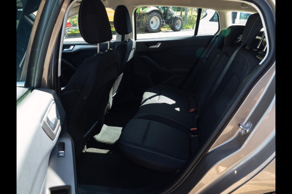 Ford FOCUS Wagon 1.0 EcoBoost Titanium Business|Winterpack|Trekhaak