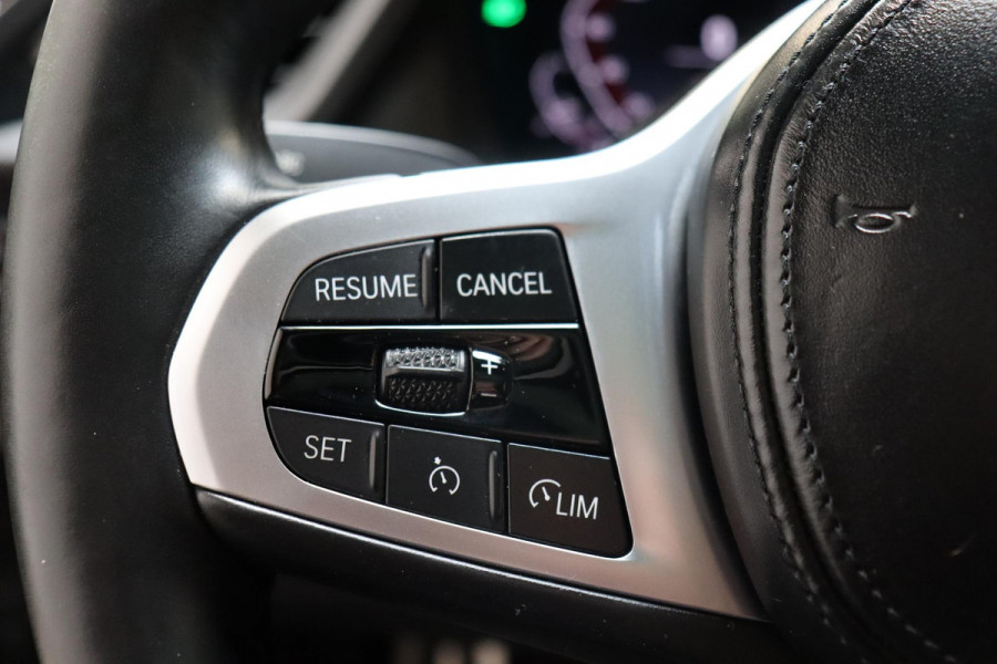 BMW 2 Serie Gran Coupé 218i High Executive M Sport Pakket Automaat / Panoramadak / Live Cockpit Professional / Stoel- en stuurverwarming / Head-Up Display / Achteruitrijcamera / HiFi / Shadow Line / DAB / Cruise Control / Extra Getint Glas / 18 Inch / Climate Control